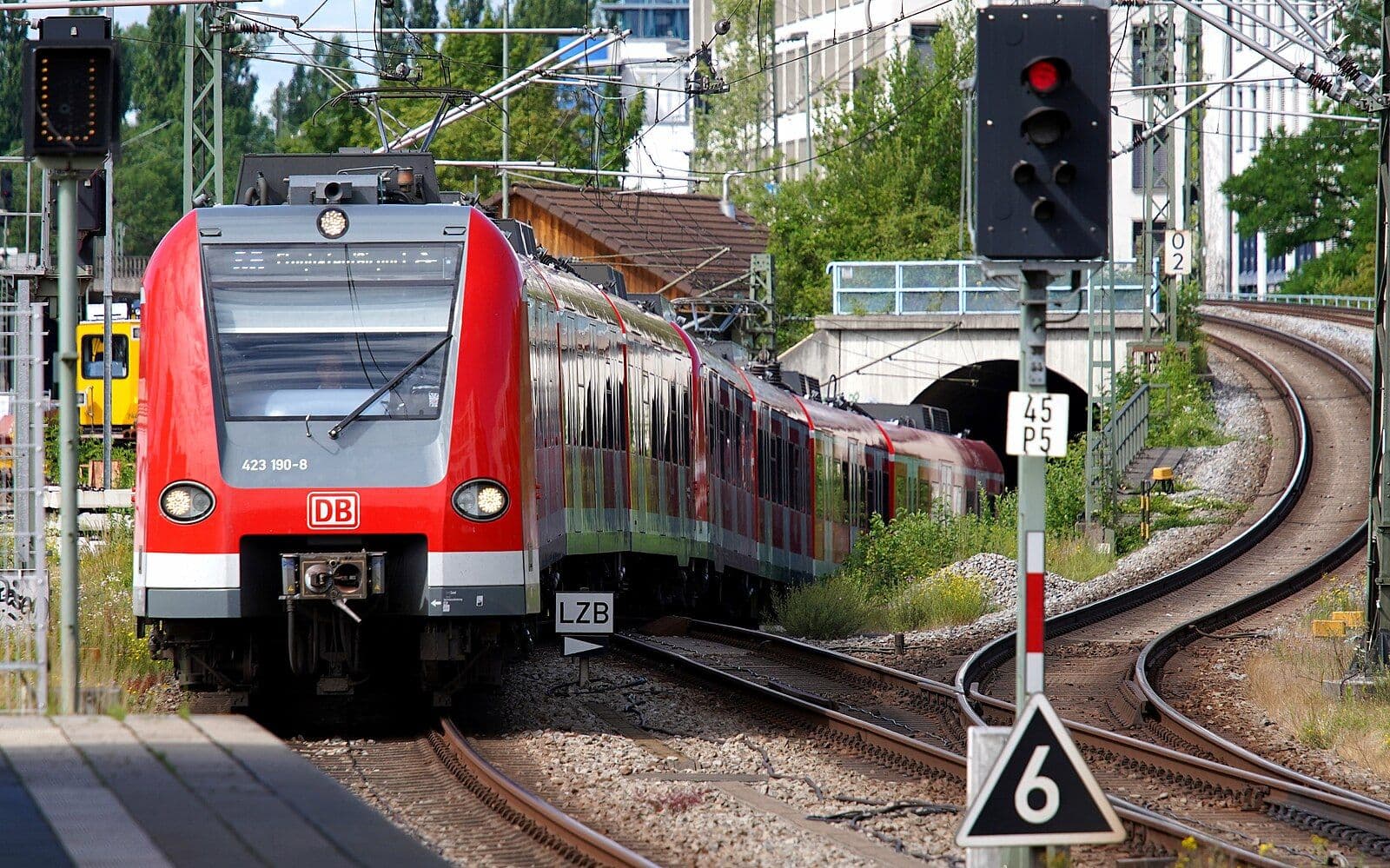 Munich's Ostbahnhof Modernization: An Update on S-Bahn Disruptions